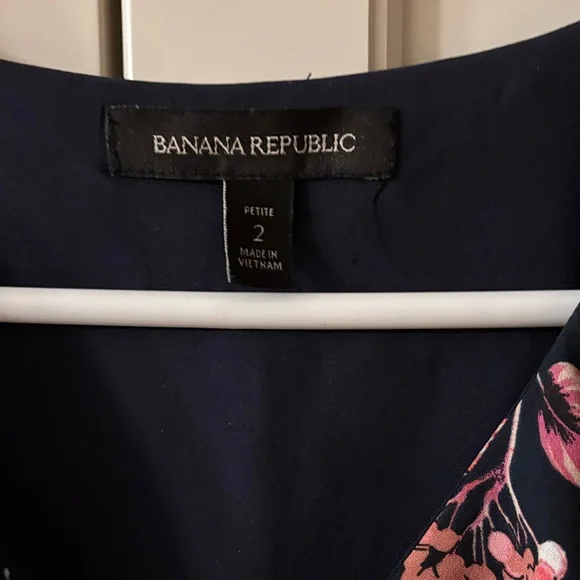 Banana Republic Navy Floral High- Low Dress Size 2P - Picture 2 of 8